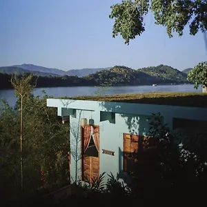 https://ock-pop-tok-mekong-villa.hotelsluangprabang.com